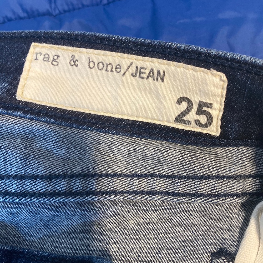 Rag and bone jeans. Size 25. Used but in perfect condition. USA. RN # 108879